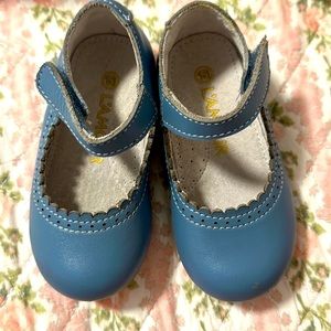 L'Amour brand French blue scalloped maryjanes for toddler girl.